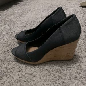 Toms wedges